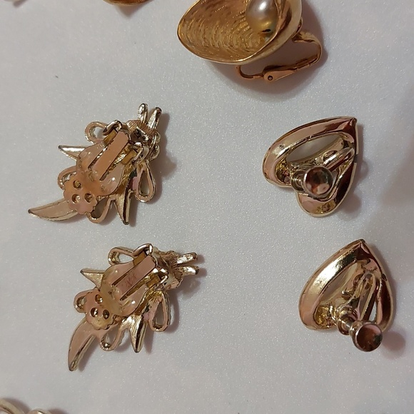 Lot of 11 Pairs of Earrings Mostly Vintage Signed Repair Repurpose Wearable - Picture 9 of 15